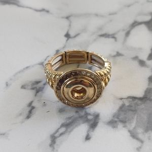 Magnolia vine snap adjustable ring SMALL s…